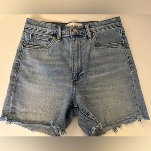 Aritzia 50’s Arlo mini length denim short